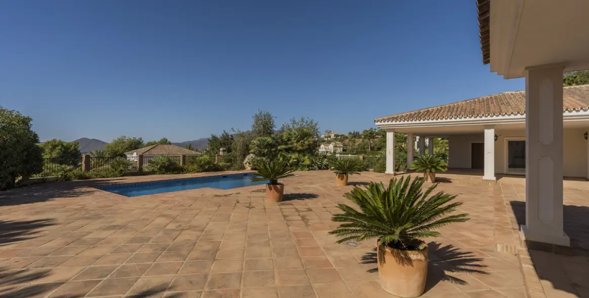 Sale of detached villa in Valtocado 48