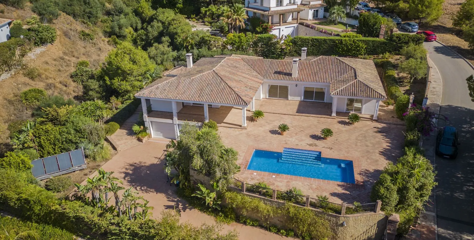 Sale of detached villa in Valtocado 3