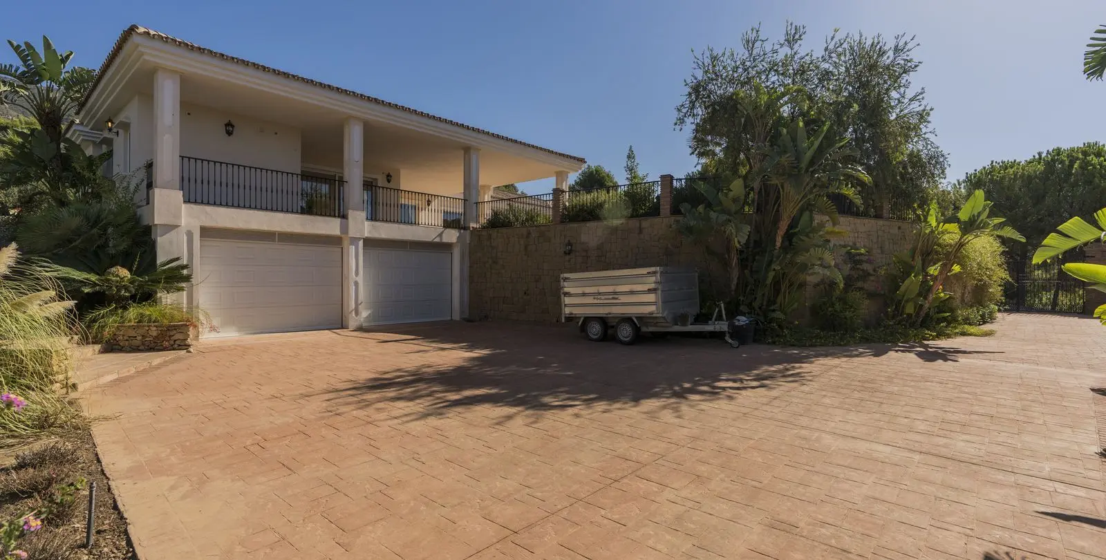 Sale of detached villa in Valtocado 4