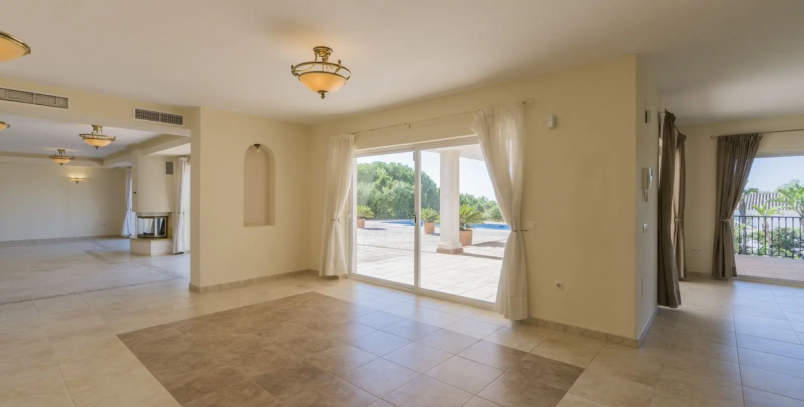 Sale of detached villa in Valtocado 24