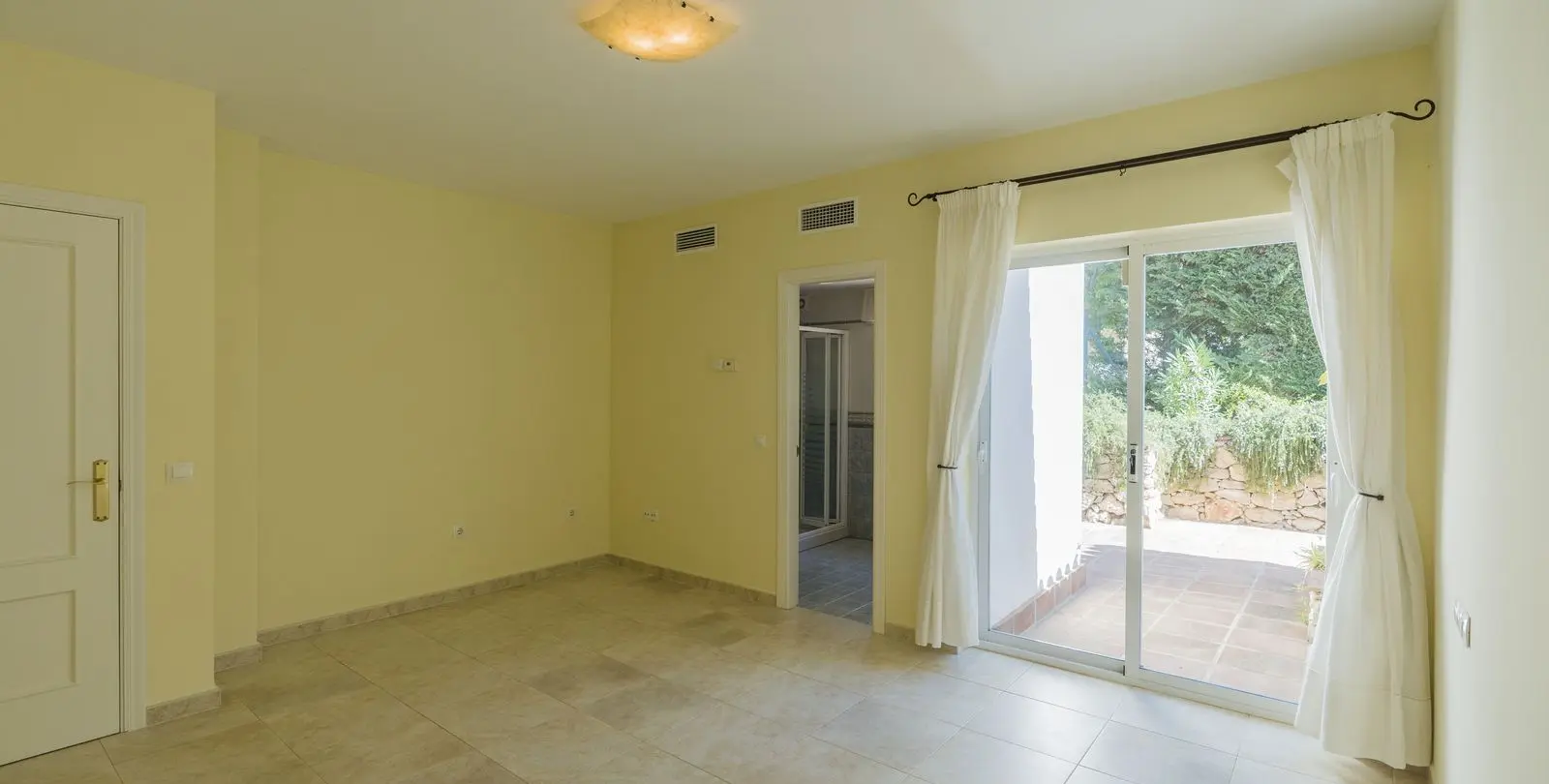Sale of detached villa in Valtocado 27