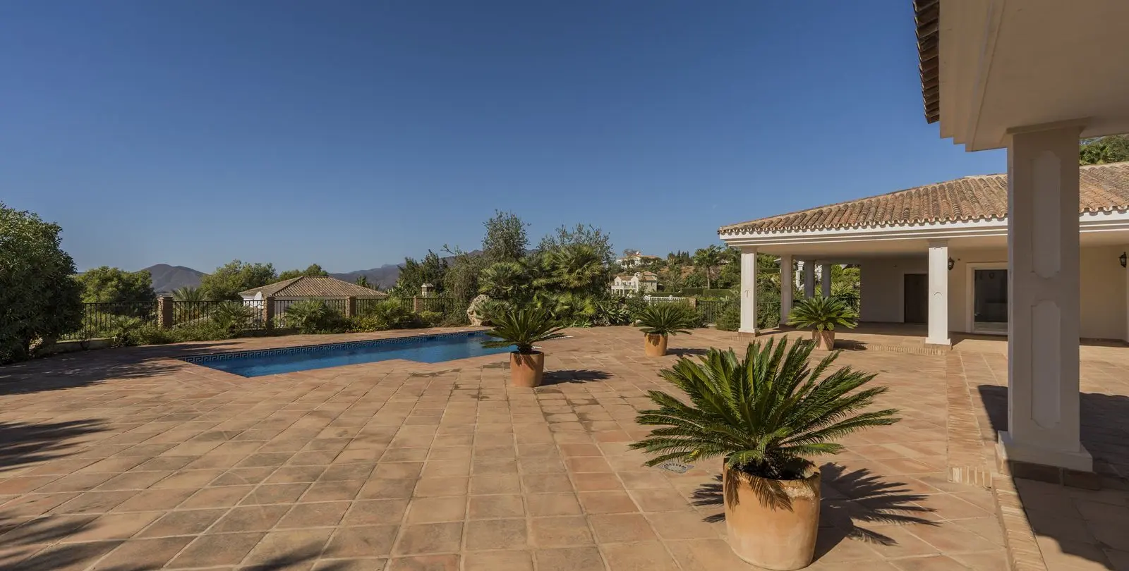 Sale of detached villa in Valtocado 48