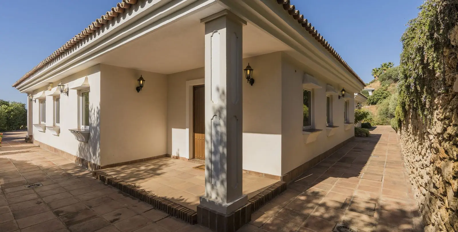 Sale of detached villa in Valtocado 52