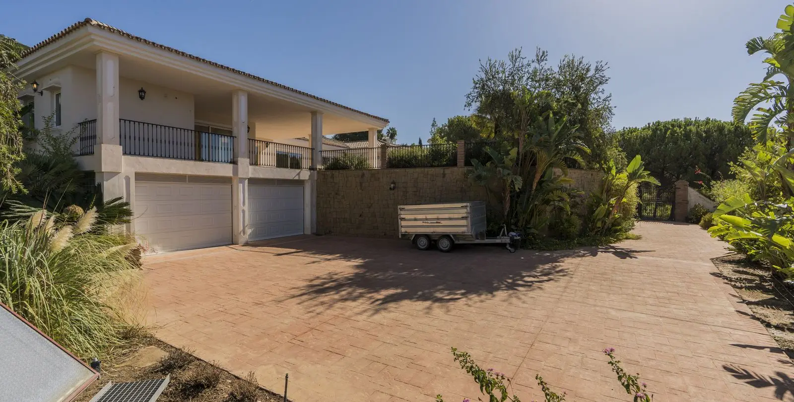 Sale of detached villa in Valtocado 53