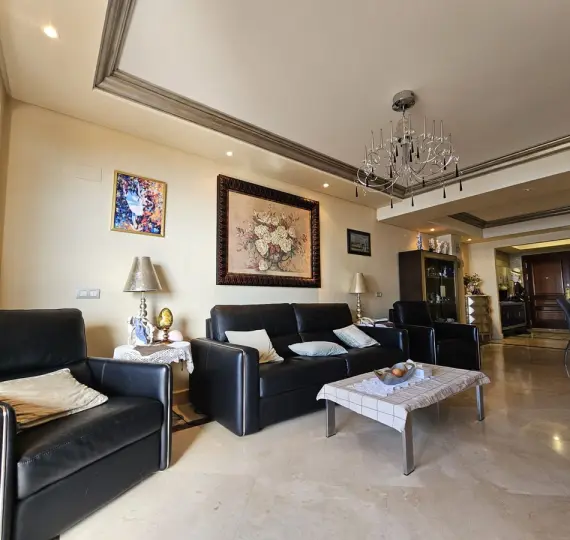 Short-term rent of middle floor apartment in Estepona