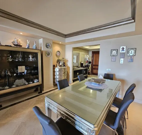 Short-term rent of middle floor apartment in Estepona