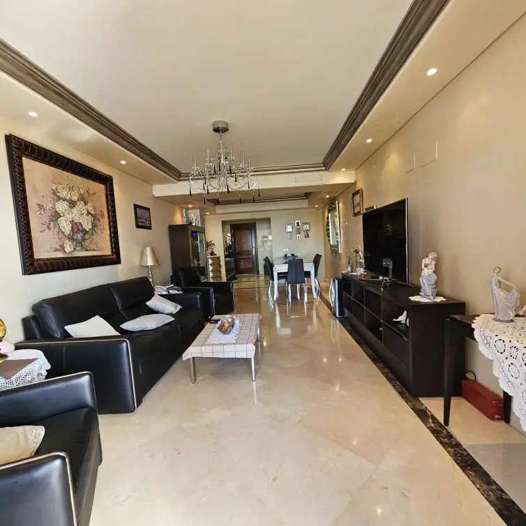 Short-term rent of middle floor apartment in Estepona