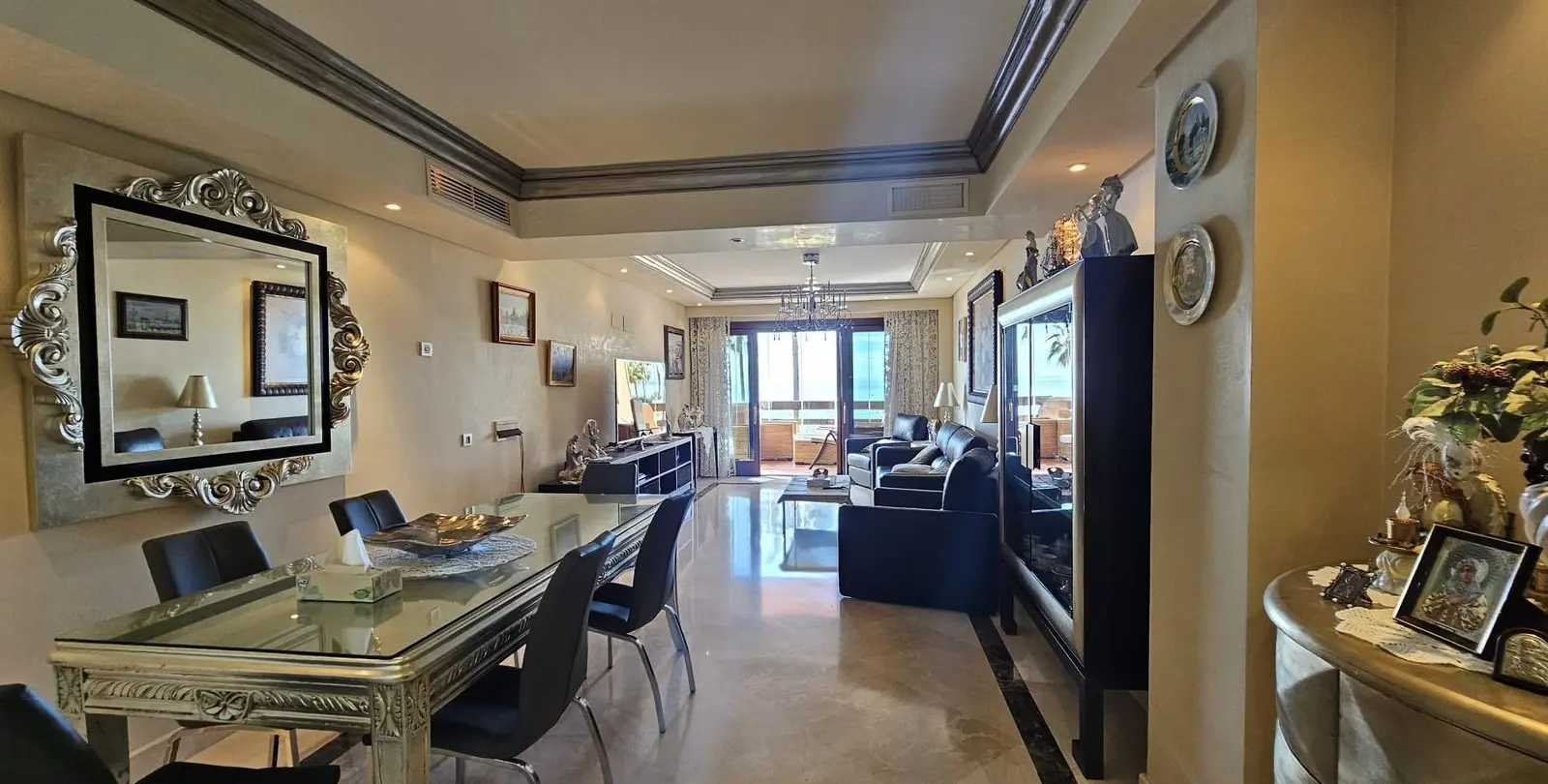 Краткосрочная аренда апартаментов на среднем этаже в Estepona 5