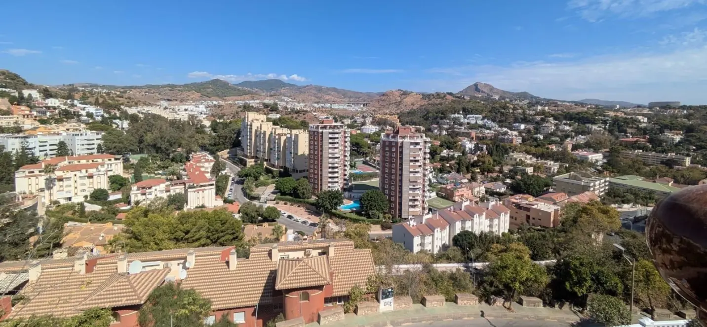 Sale of detached villa in Málaga 3