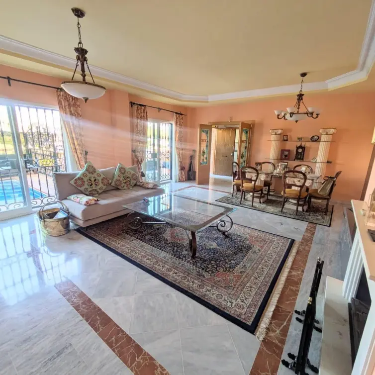 Sale of detached villa in Málaga