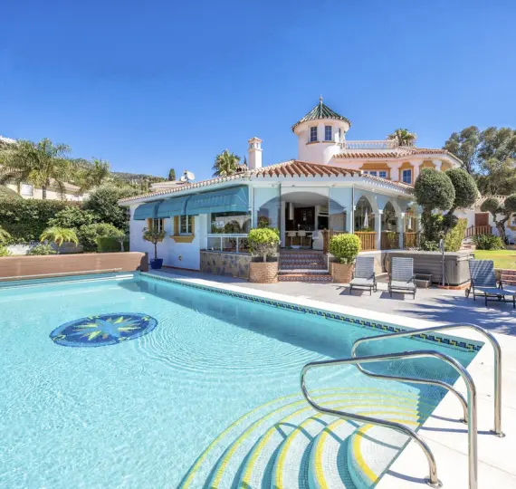 Sale of detached villa in Benalmadena Costa