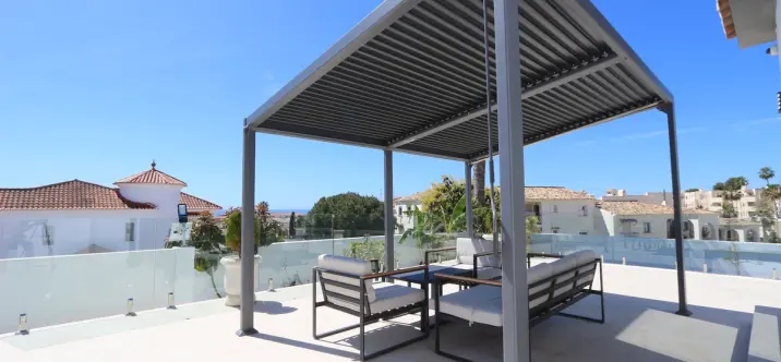 Venta de villa independiente en Riviera del Sol 2