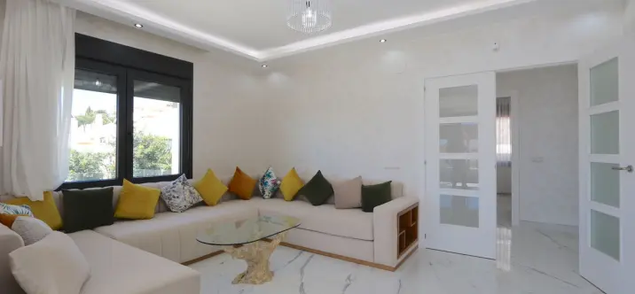 Venta de villa independiente en Riviera del Sol 3