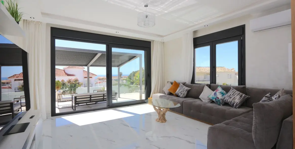 Продажа  отдельно стоящей виллы в Riviera del Sol 7