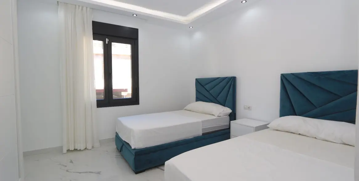 Продажа  отдельно стоящей виллы в Riviera del Sol 12