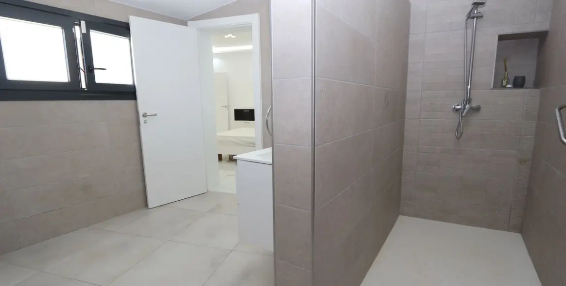 Продажа  отдельно стоящей виллы в Riviera del Sol 20