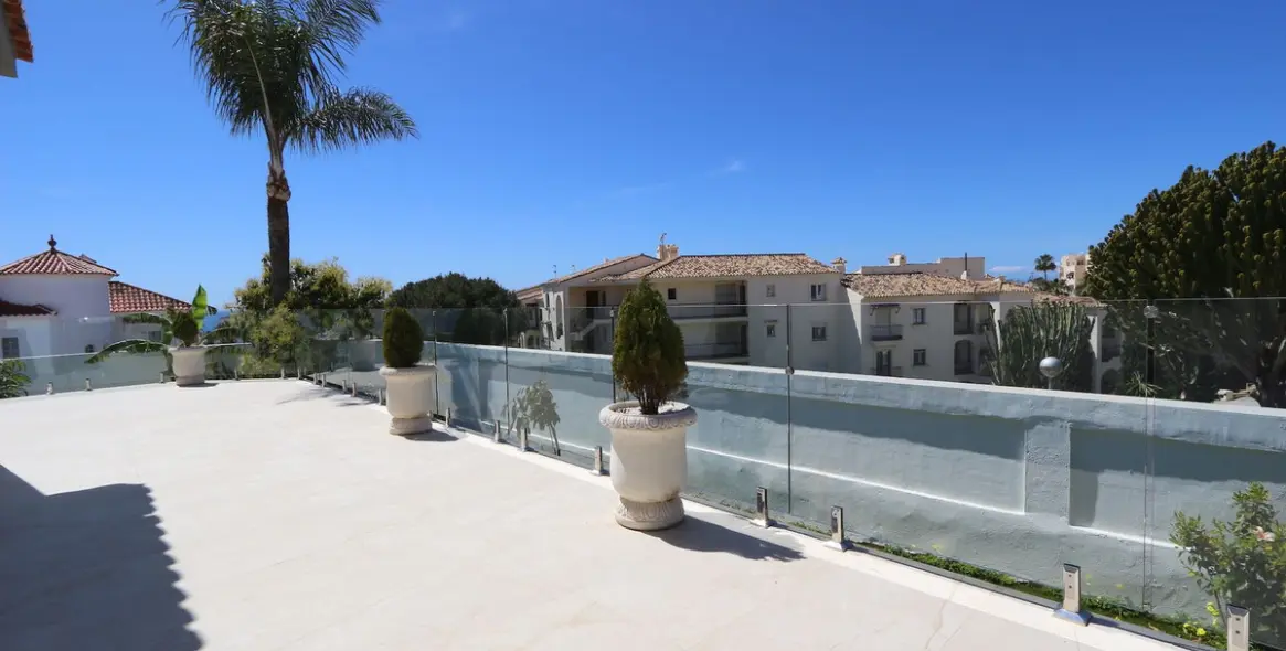 Sale of detached villa in Riviera del Sol 26