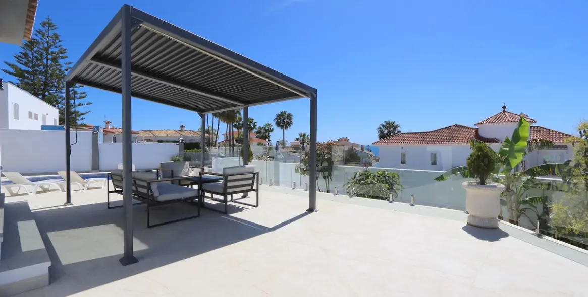 Sale of detached villa in Riviera del Sol 31