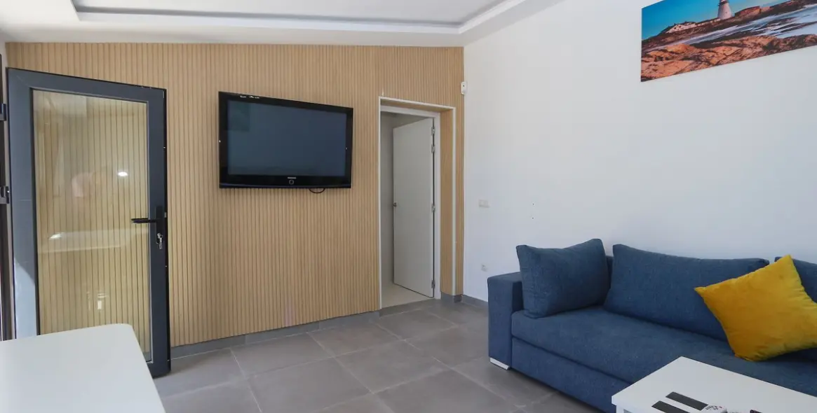 Sale of detached villa in Riviera del Sol 35