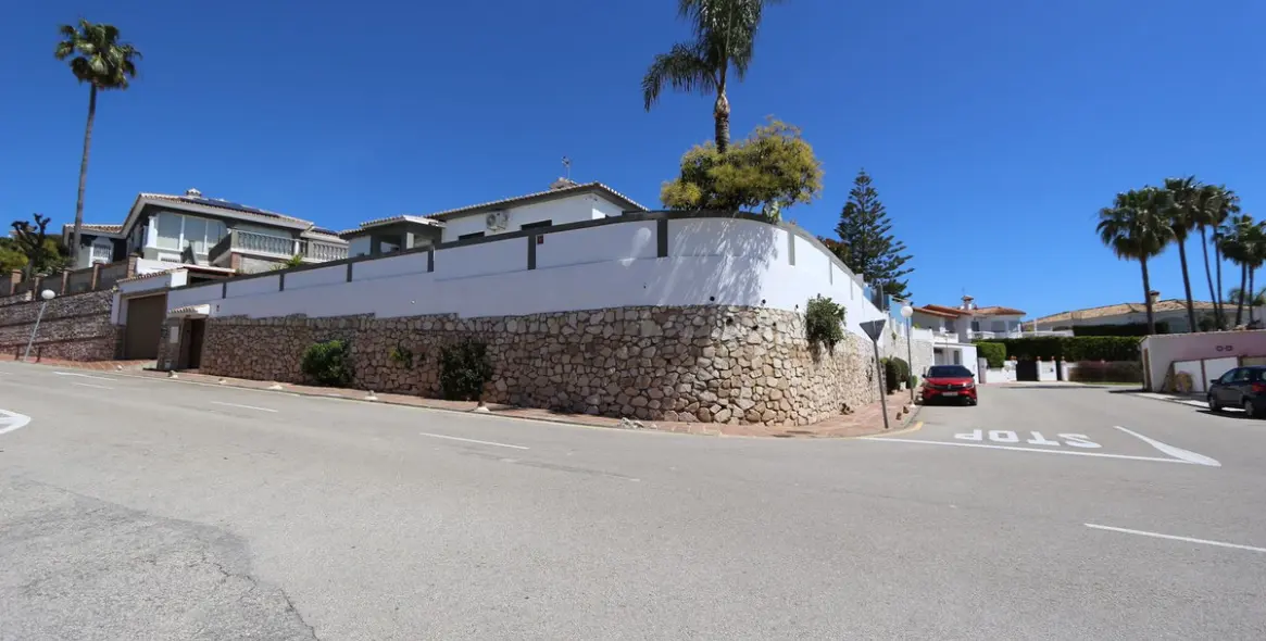 Sale of detached villa in Riviera del Sol 41