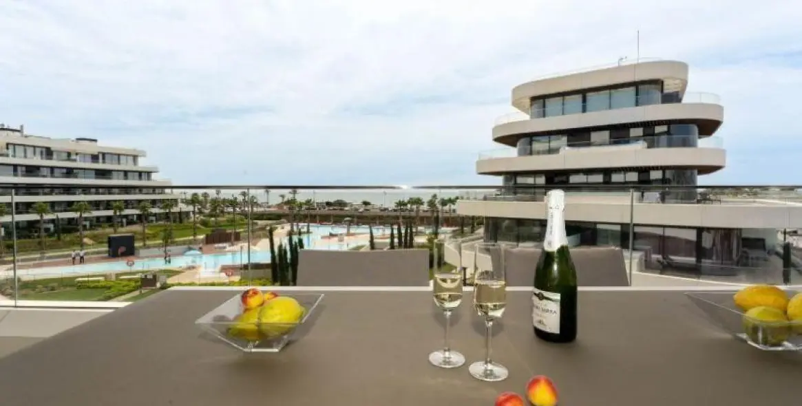 Продажа апартаментов на первом этаже в Los Alamos 10