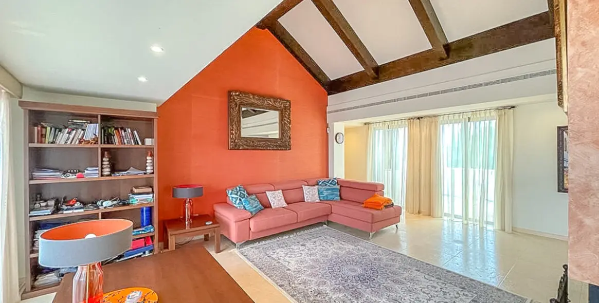 Long-term rent of penthouse in Los Flamingos 3