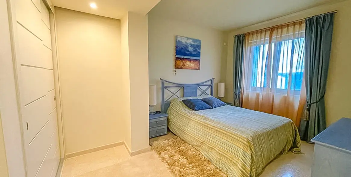 Long-term rent of penthouse in Los Flamingos 11