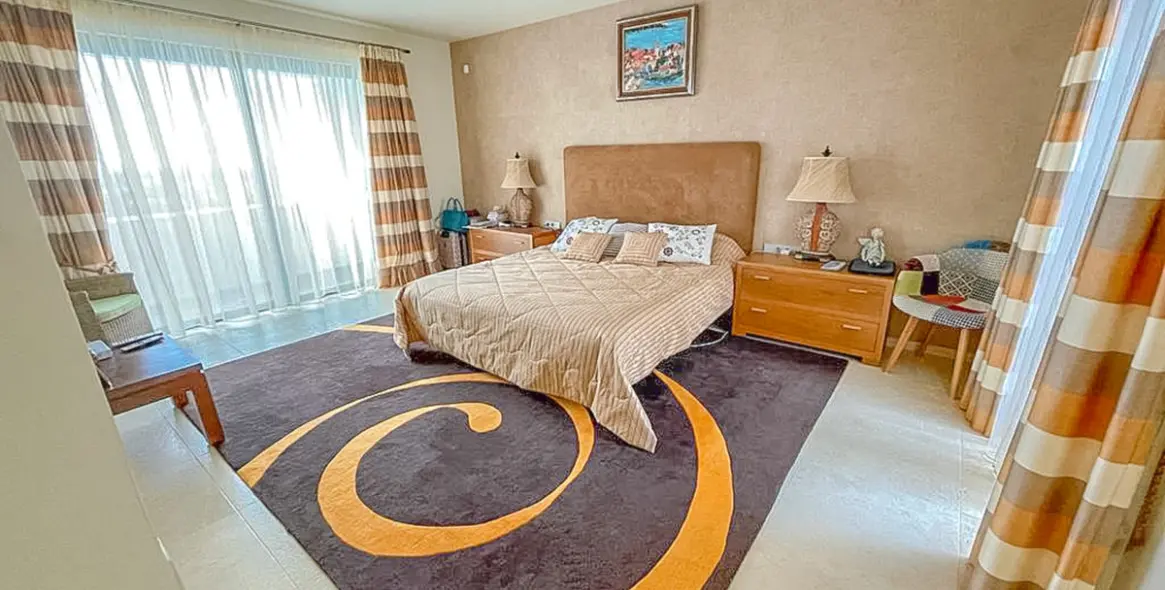 Sale of penthouse in Los Flamingos 9