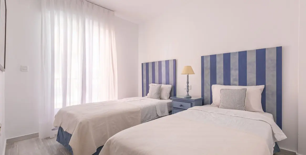 Продажа дома на две семьи в Costabella 23