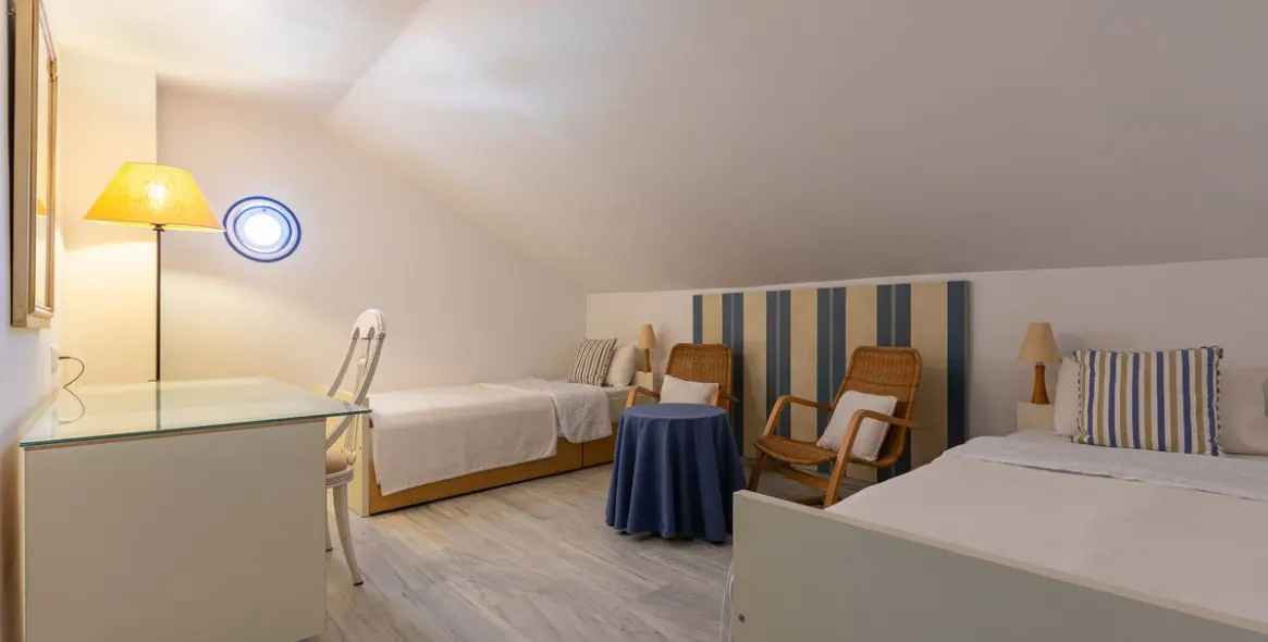 Продажа дома на две семьи в Costabella 41