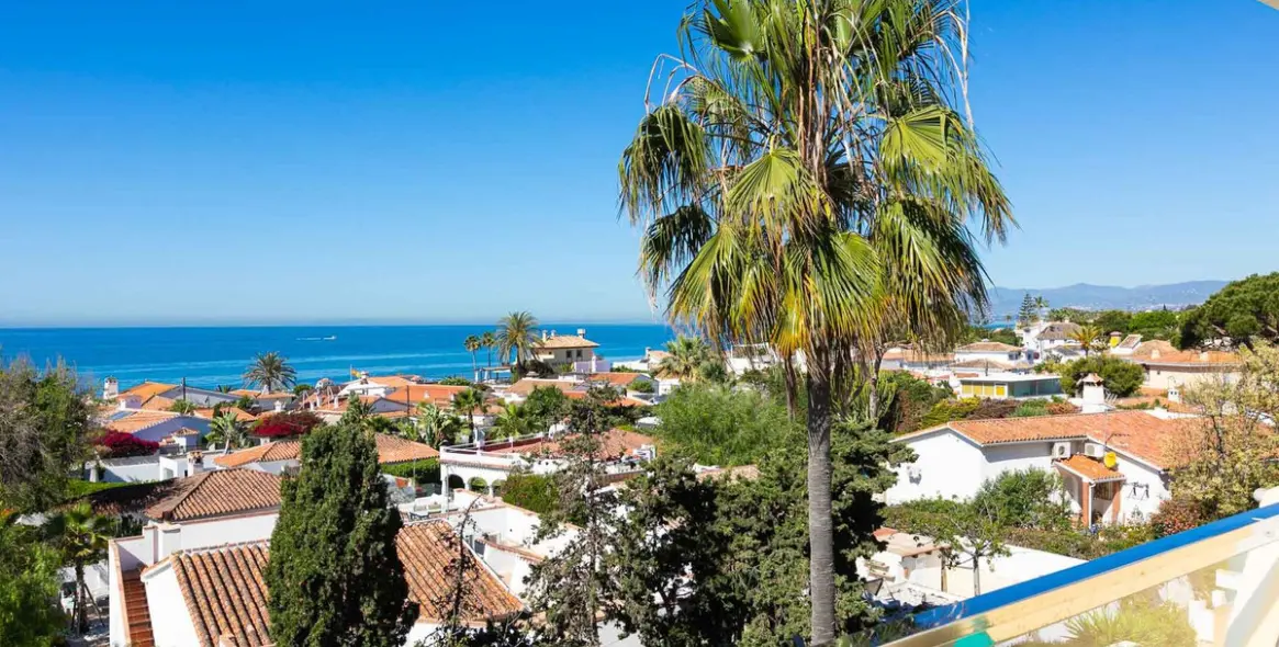 Продажа дома на две семьи в Costabella 48