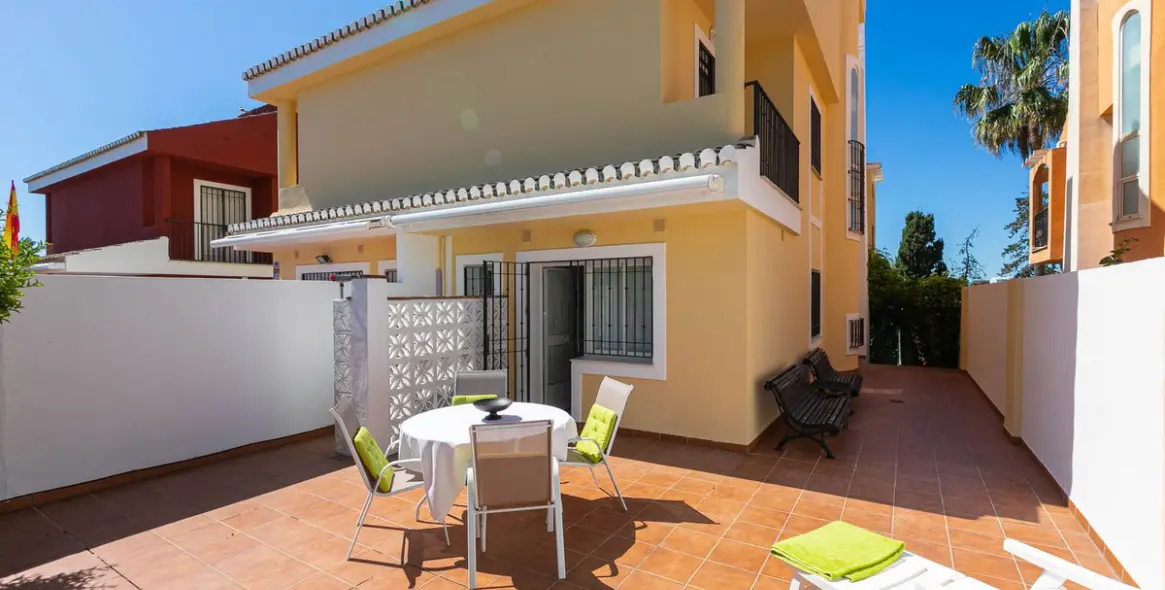 Продажа дома на две семьи в Costabella 59