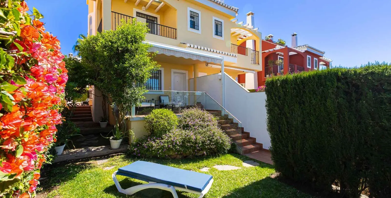 Venta de casa pareada en Costabella 1