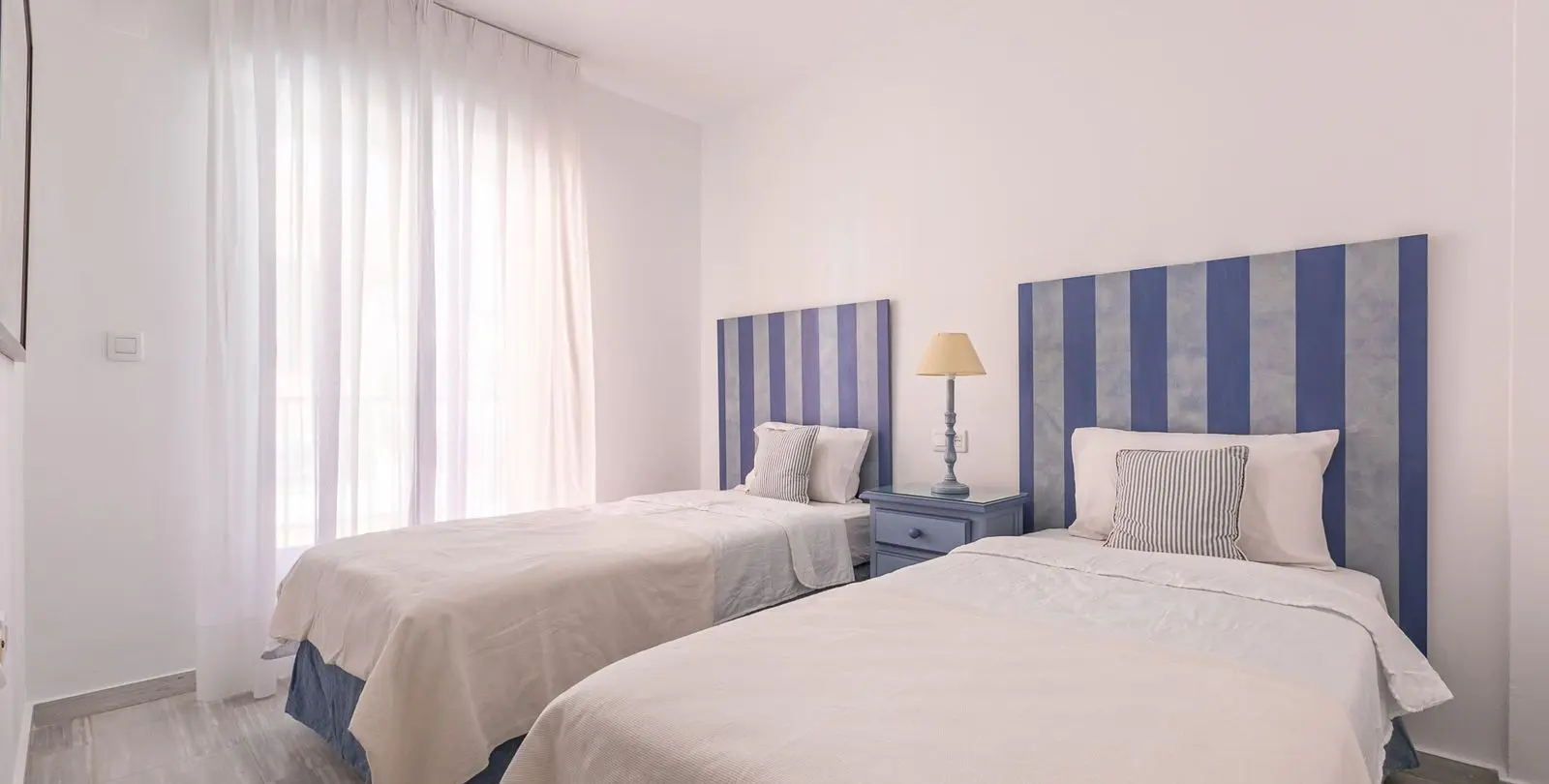 Venta de casa pareada en Costabella 23