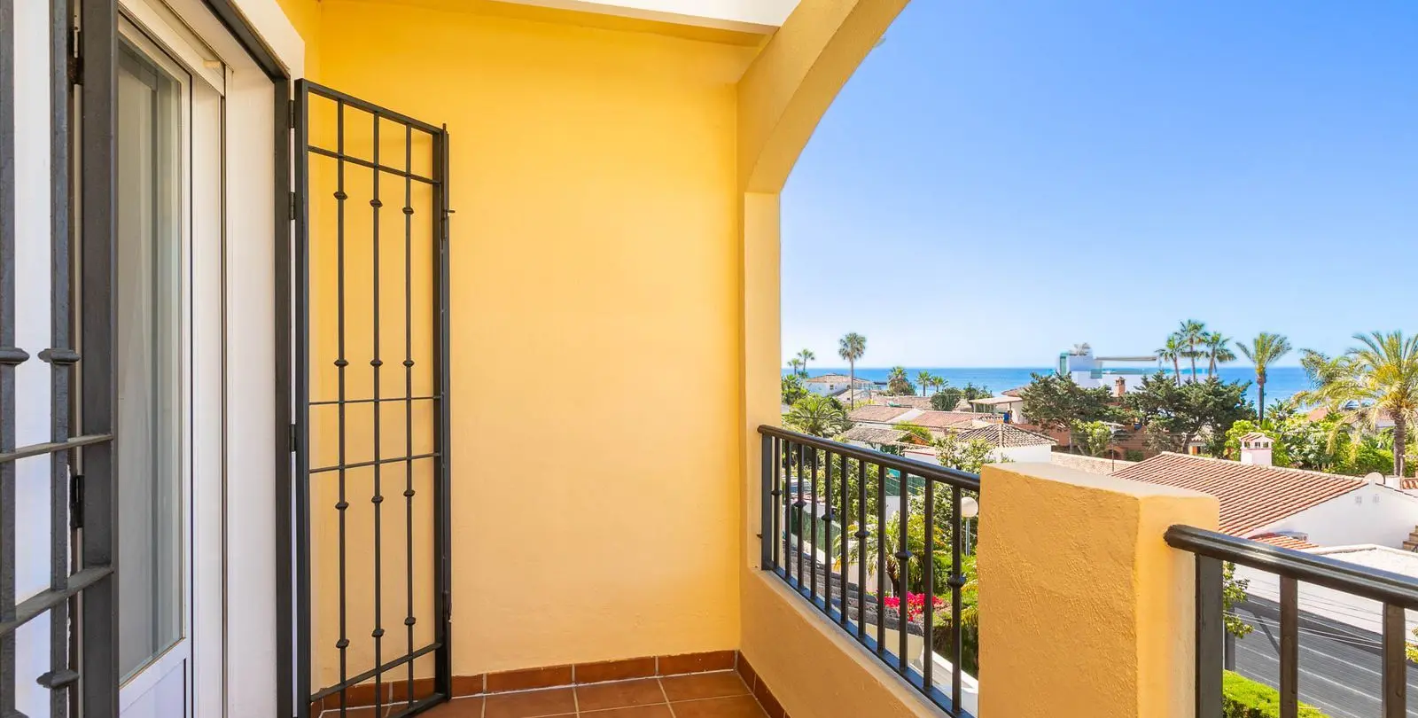 Venta de casa pareada en Costabella 38