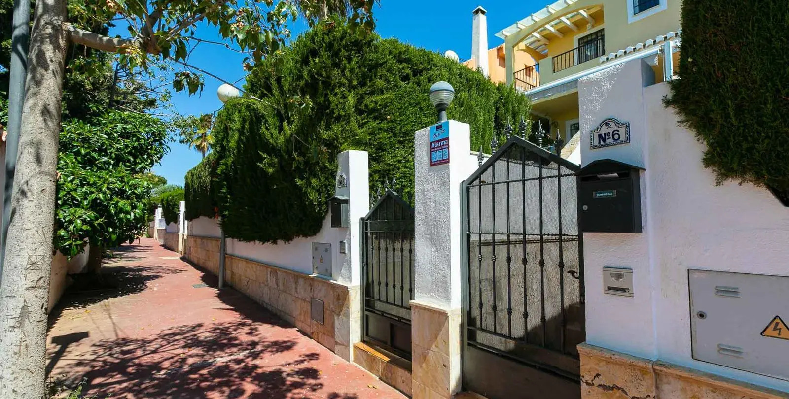 Venta de casa pareada en Costabella 60