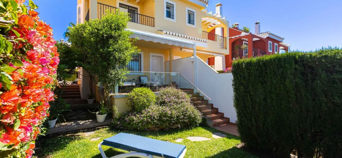Venta de casa pareada en Costabella 0