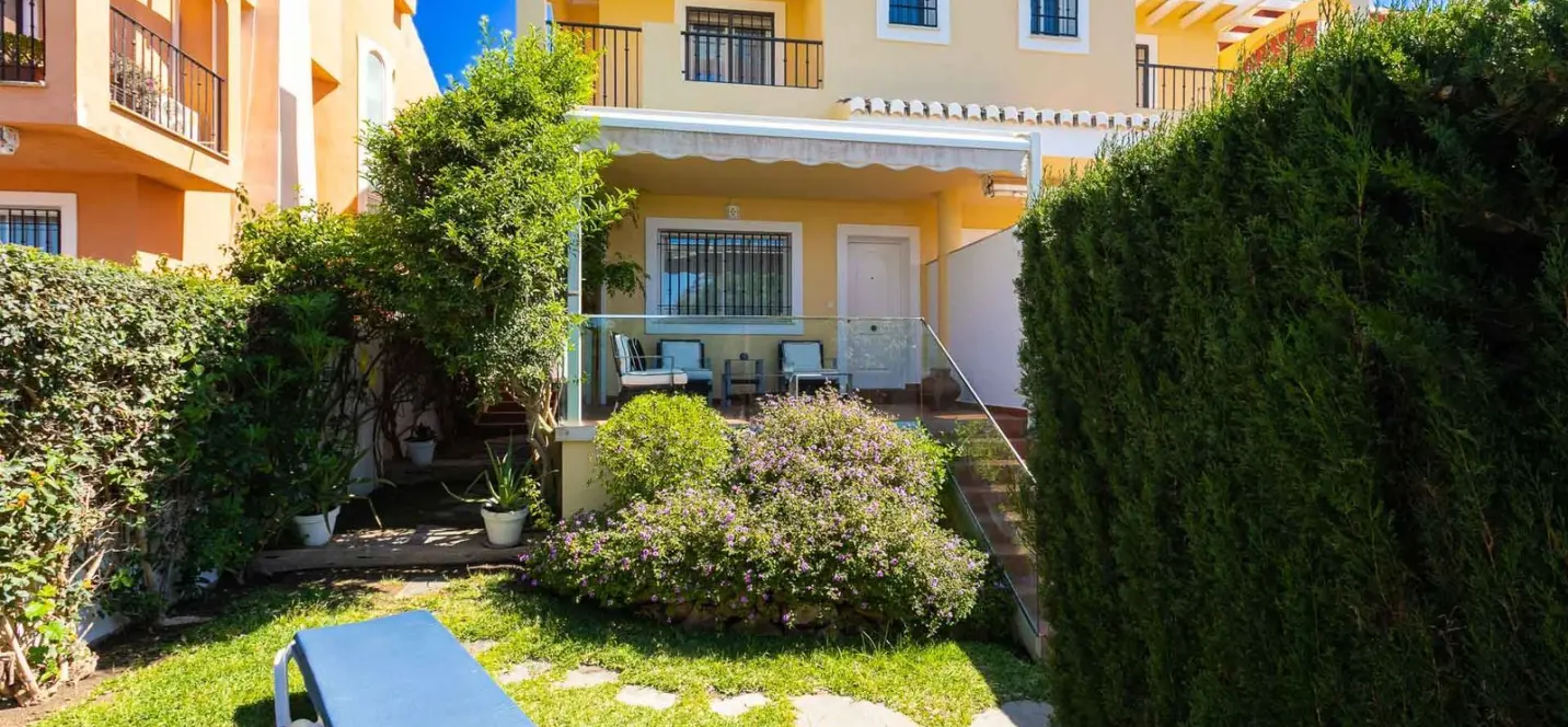 Venta de casa pareada en Costabella 1