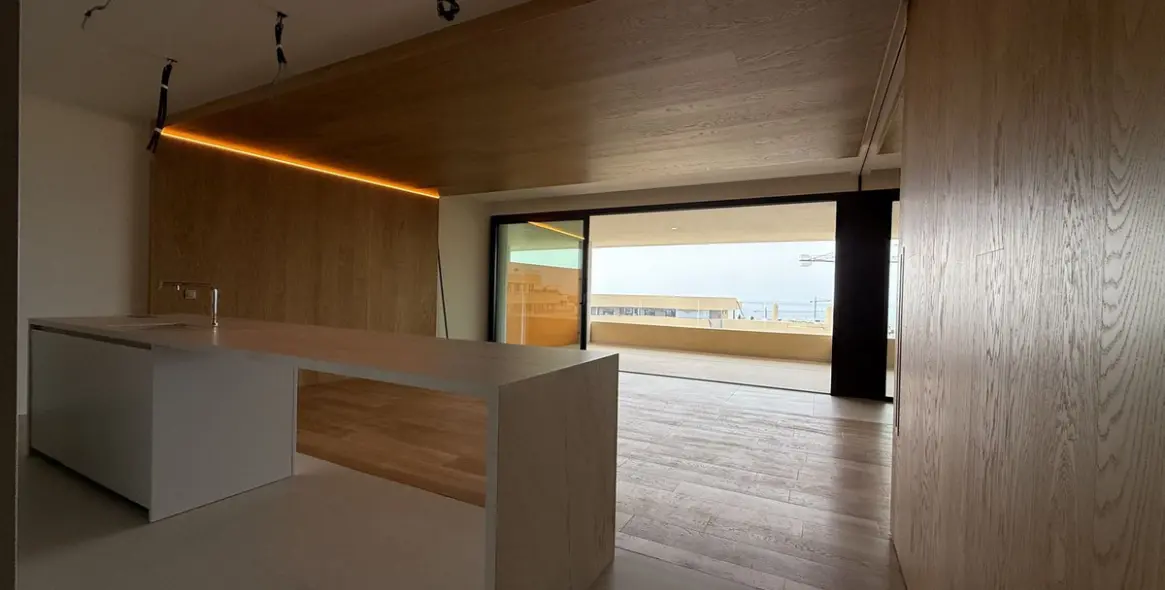 Sale of middle floor apartment in Higueron 2