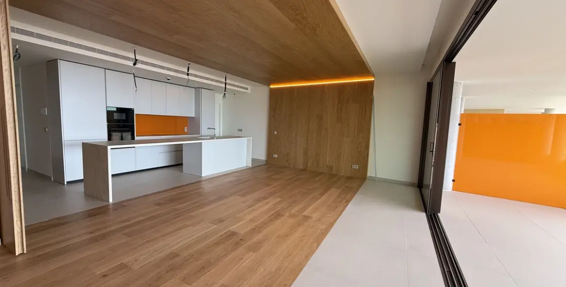 Sale of middle floor apartment in Higueron 3