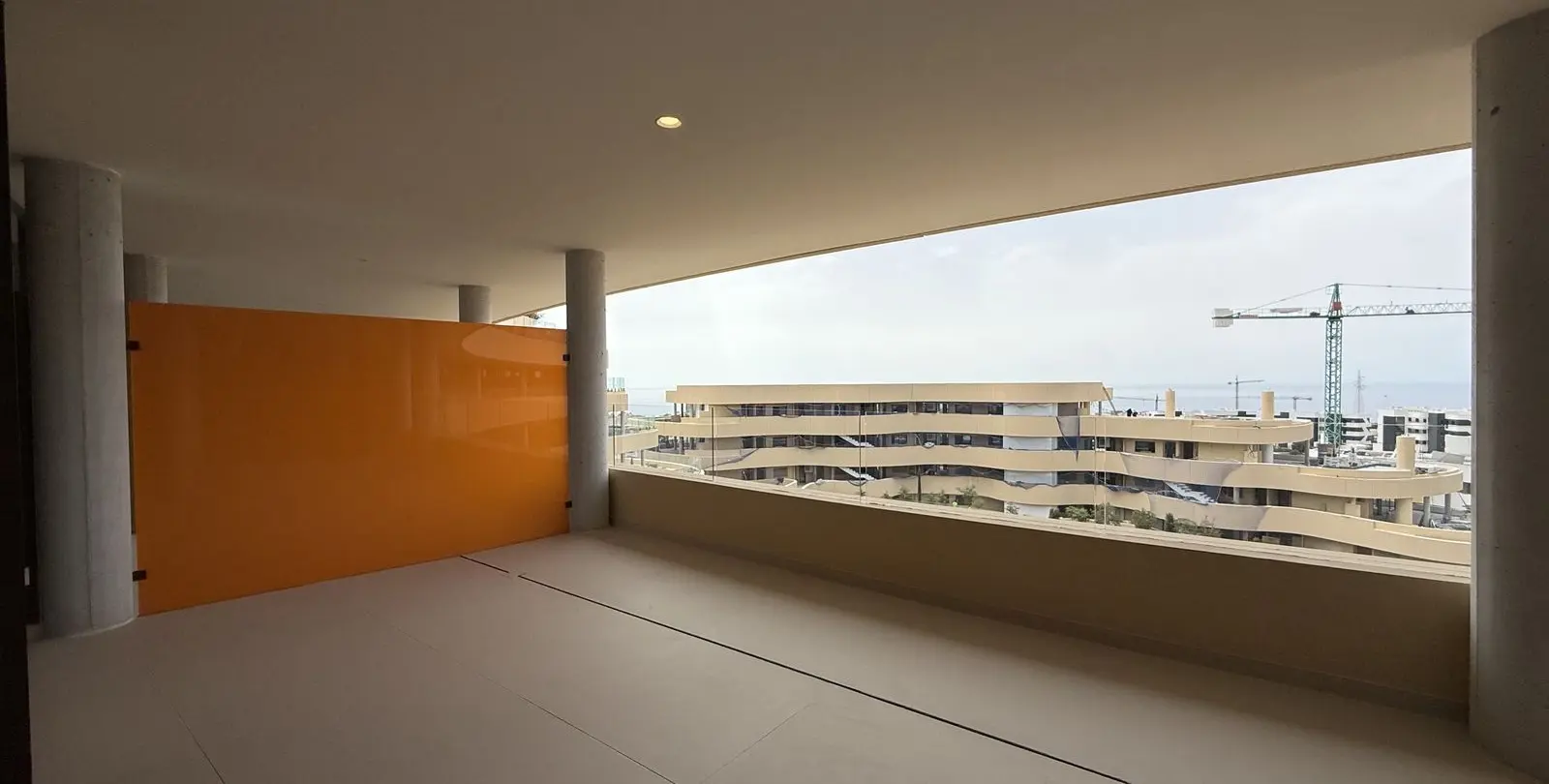 Sale of middle floor apartment in Higueron 5