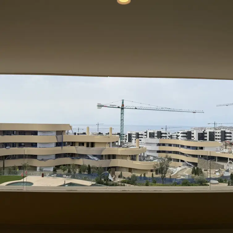 Sale of middle floor apartment in Higueron