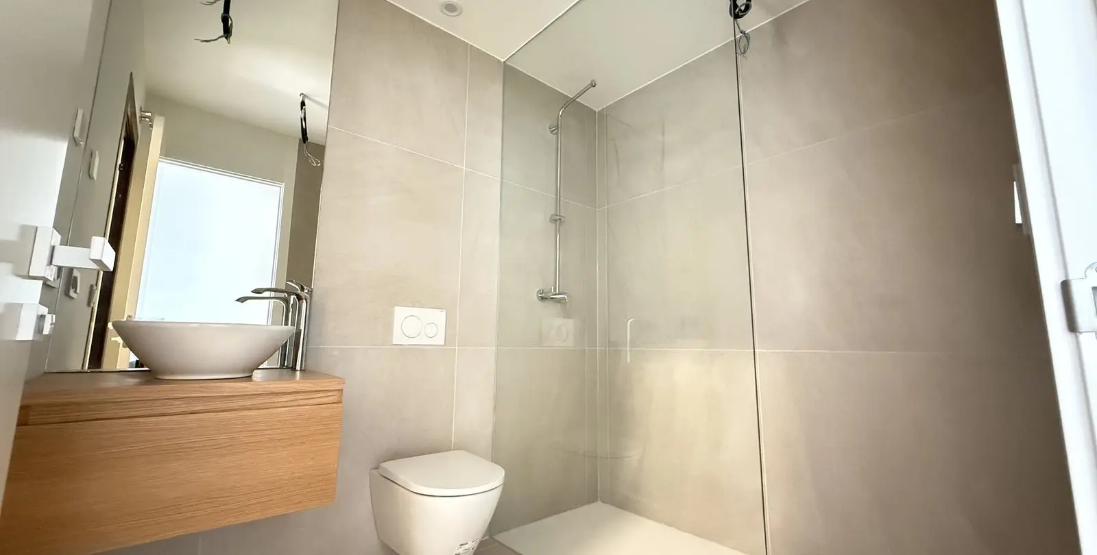 Sale of middle floor apartment in Higueron 29
