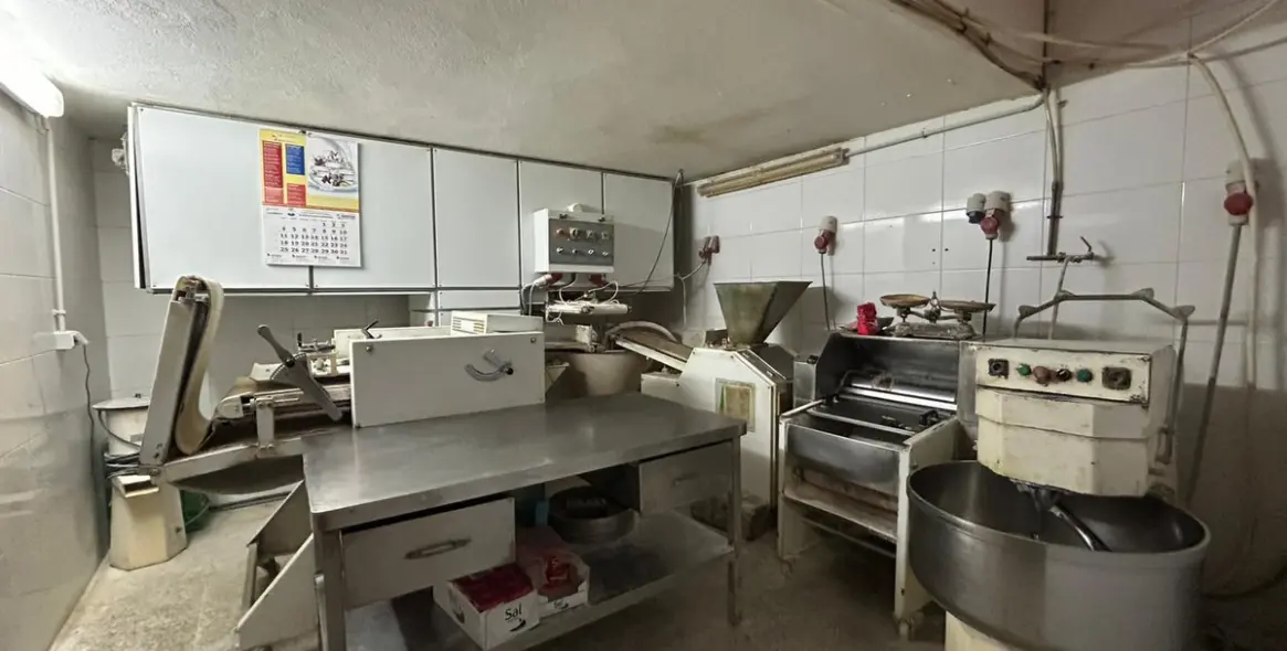 Sale of commercial premises in Marbella 11