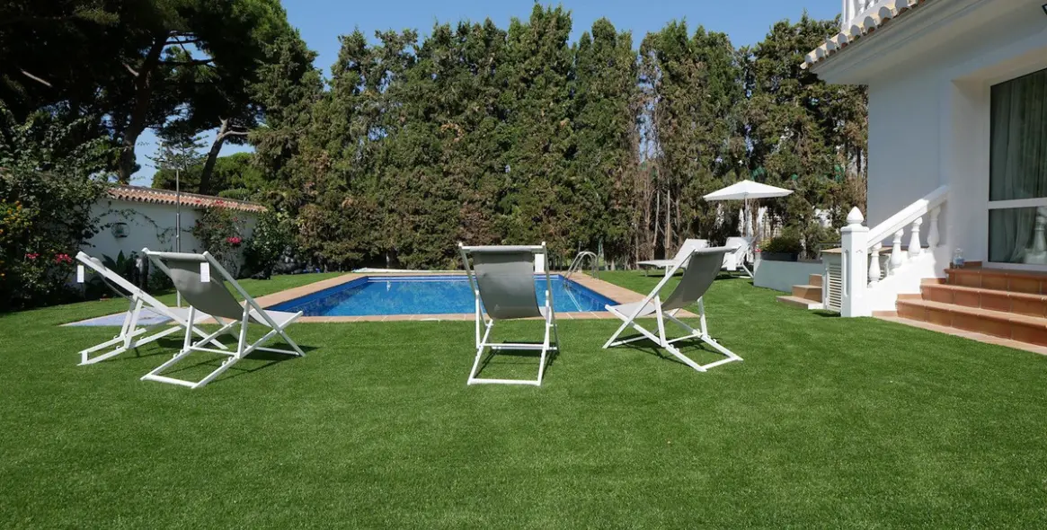 Sale of detached villa in Marbella 12