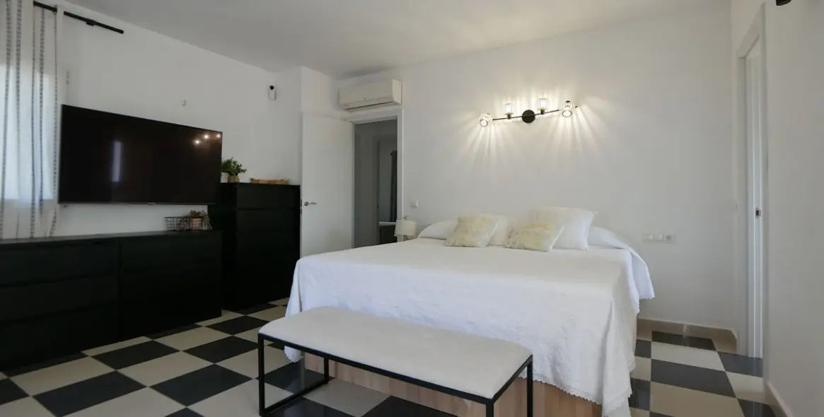 Sale of detached villa in Marbella 20