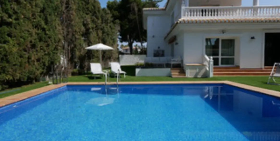 Sale of detached villa in Marbella 34