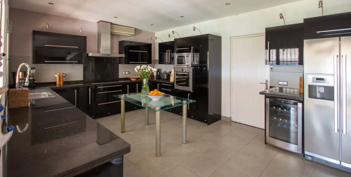 Sale of detached villa in Mijas Costa 13