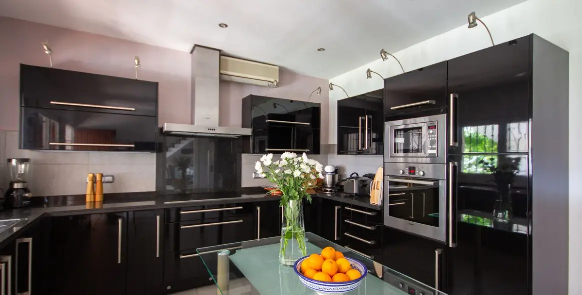 Sale of detached villa in Mijas Costa 14