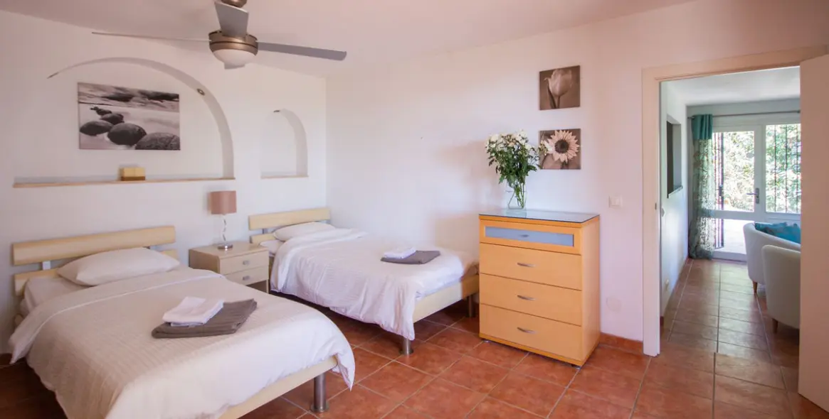 Sale of detached villa in Mijas Costa 54